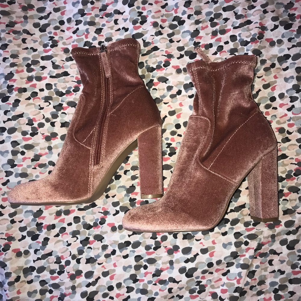 Steve Madden velvet heels
